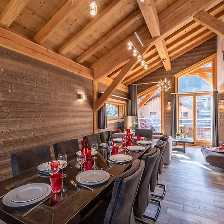 Hirondelle - By Emerald Chalet Morzine