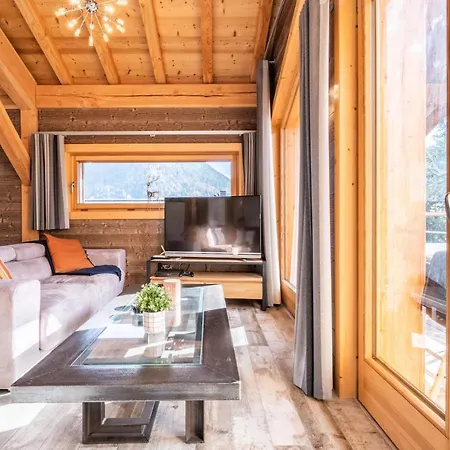 Hirondelle - By Emerald Chalet Morzine